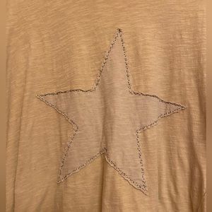 Magnolia Pearl Star Appliqué T